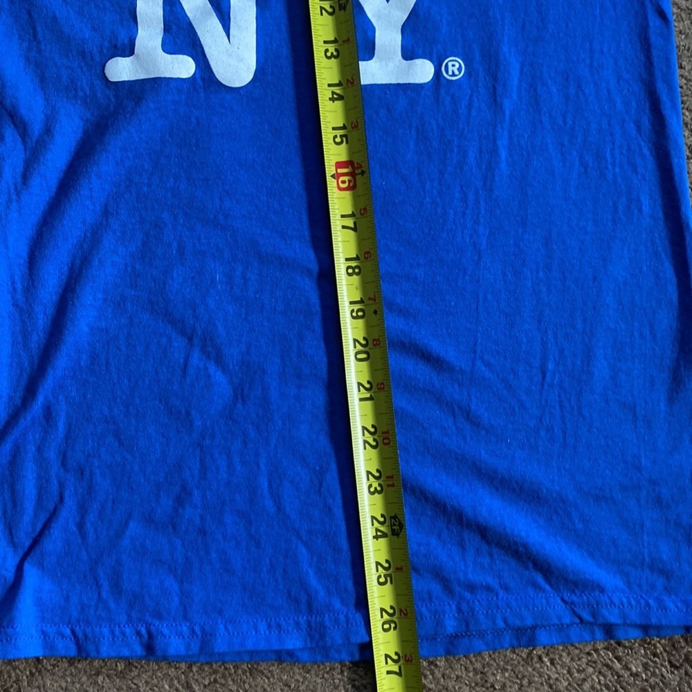 🌴 5/$50 Iconic NY Tee. New without Tags-Never Worn - Picture 8 of 8